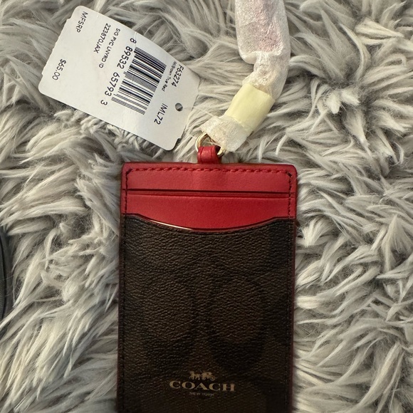 Coach - Picture 2 of 5